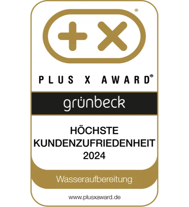 Logo der Auszeichnung "Plus X Award 2024", den Grünbeck für höchste Kundenzufriedenheit im der Wasseraufbereitung erhielt.
